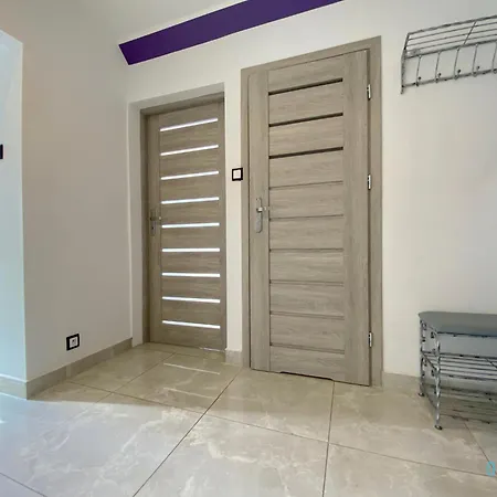 Apartment Stary Pow 3b111